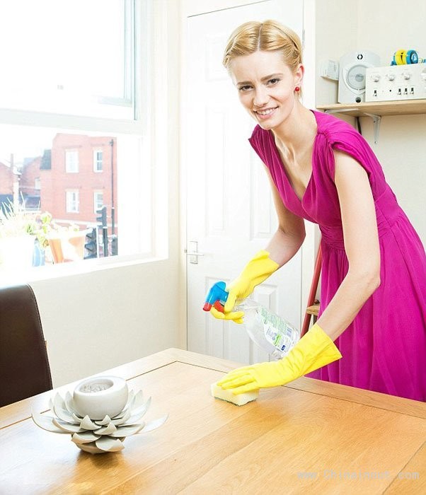 波兰女清洁工变职业模特