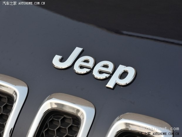Jeep 自由光 2014款 2.4L 精锐版