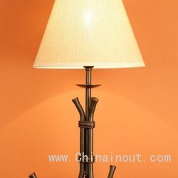 wrought_iron_lighting_hartcliff_table_lamp-250250