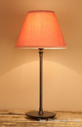 wrought_iron_lighting_hepworth_table_lamp