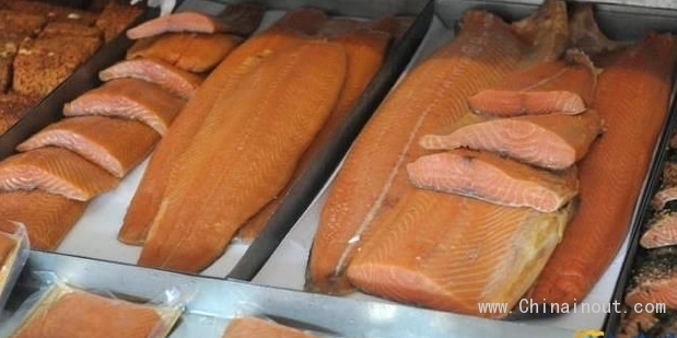 中国强化了对挪威三文鱼的进口限制.png