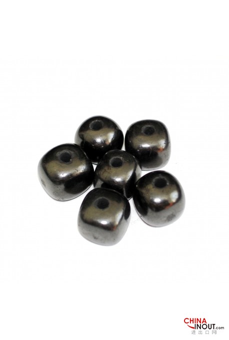 placer-of-beadscubes-9mm-polished-beads-with-holes